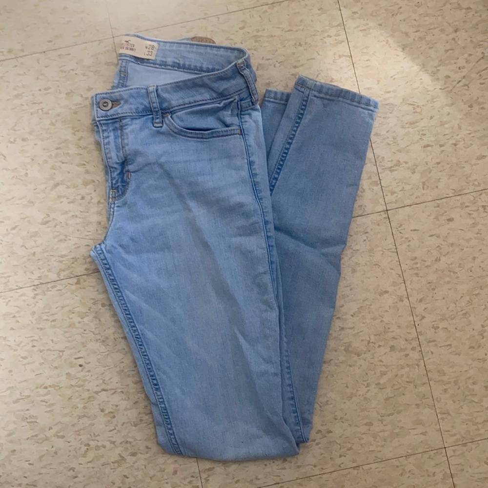 Hollister Super Skinny Jeans